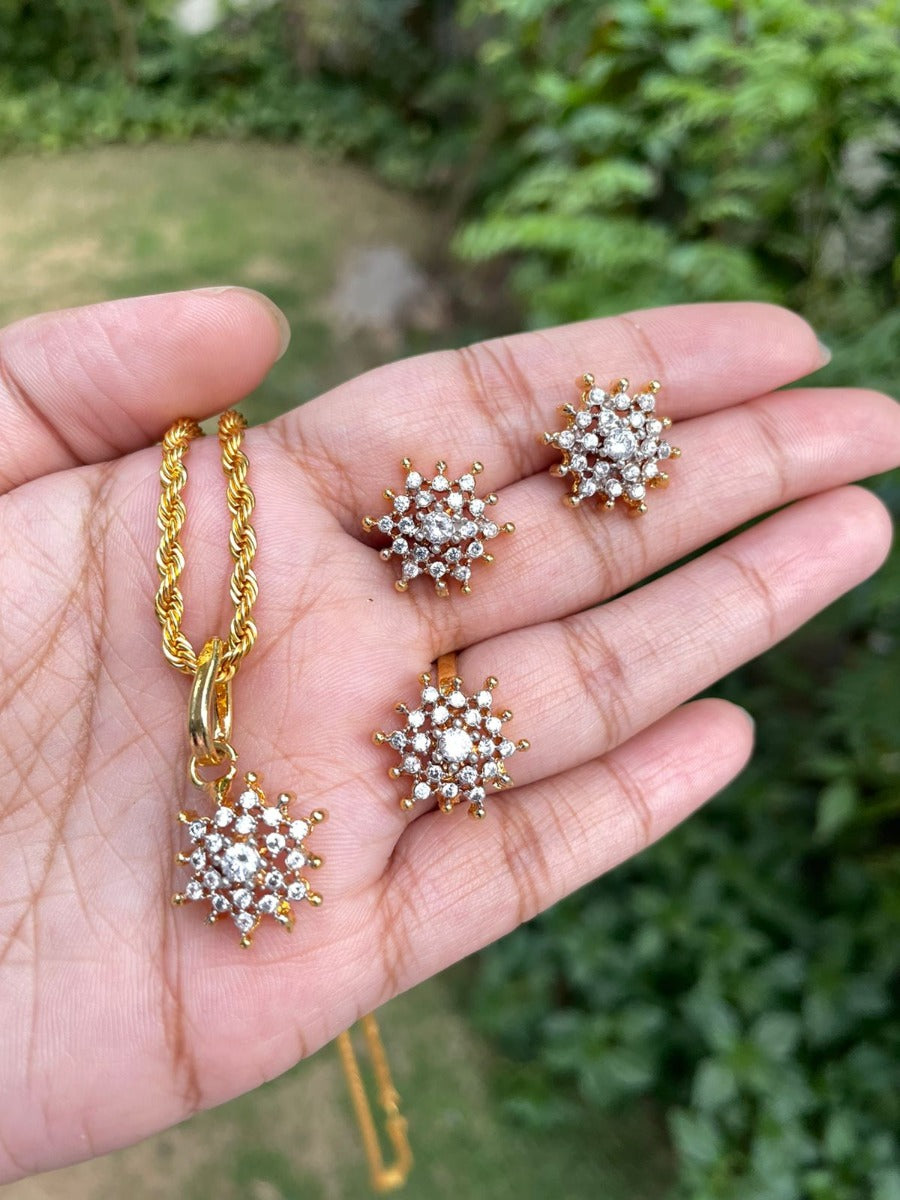 Star Shaped Earrings and Pendant Set