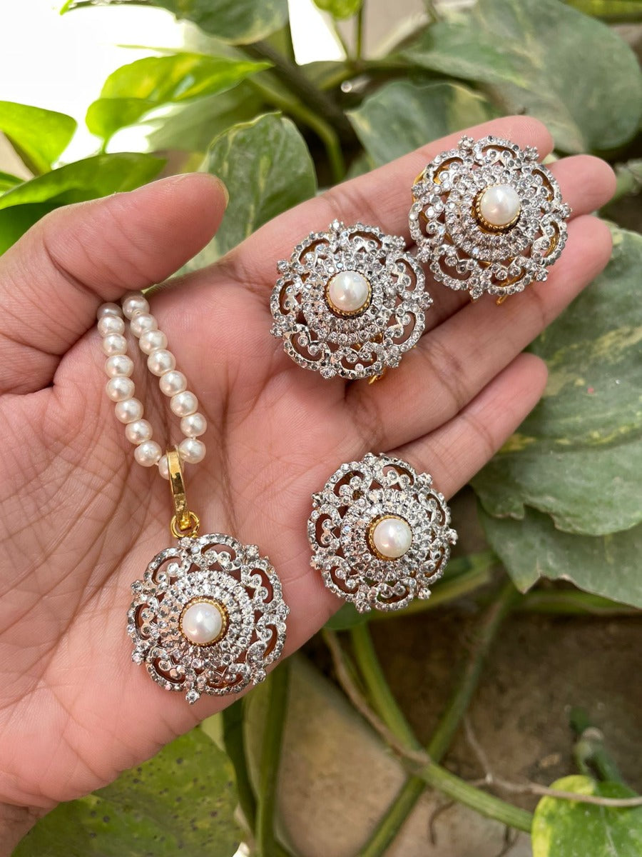 New Gold Plated Zircon Pendant Set