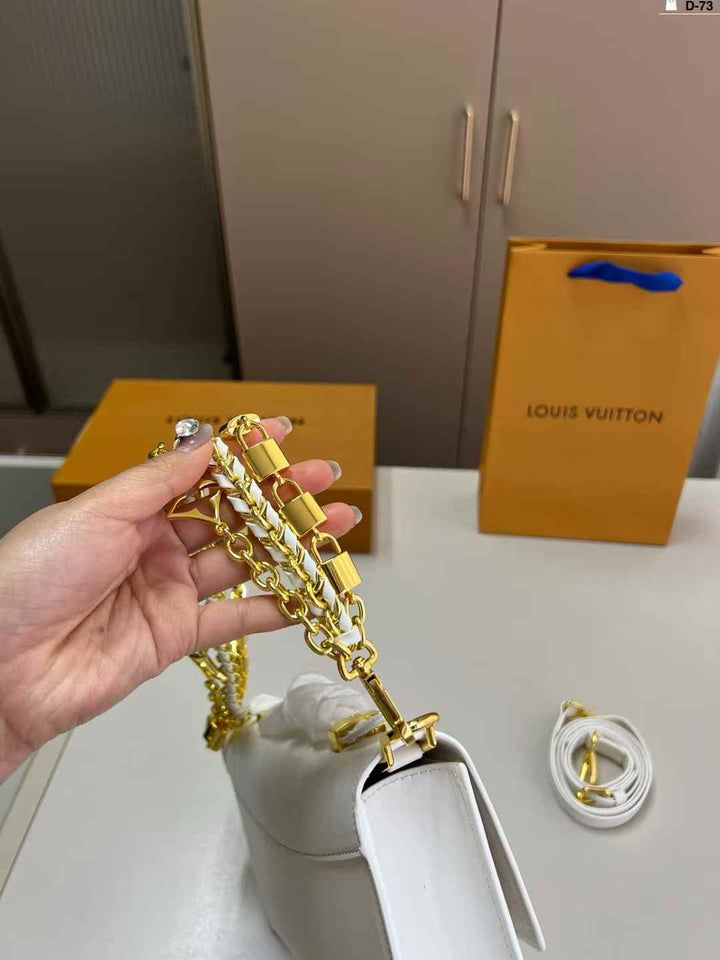 Wallet Chain Capucines