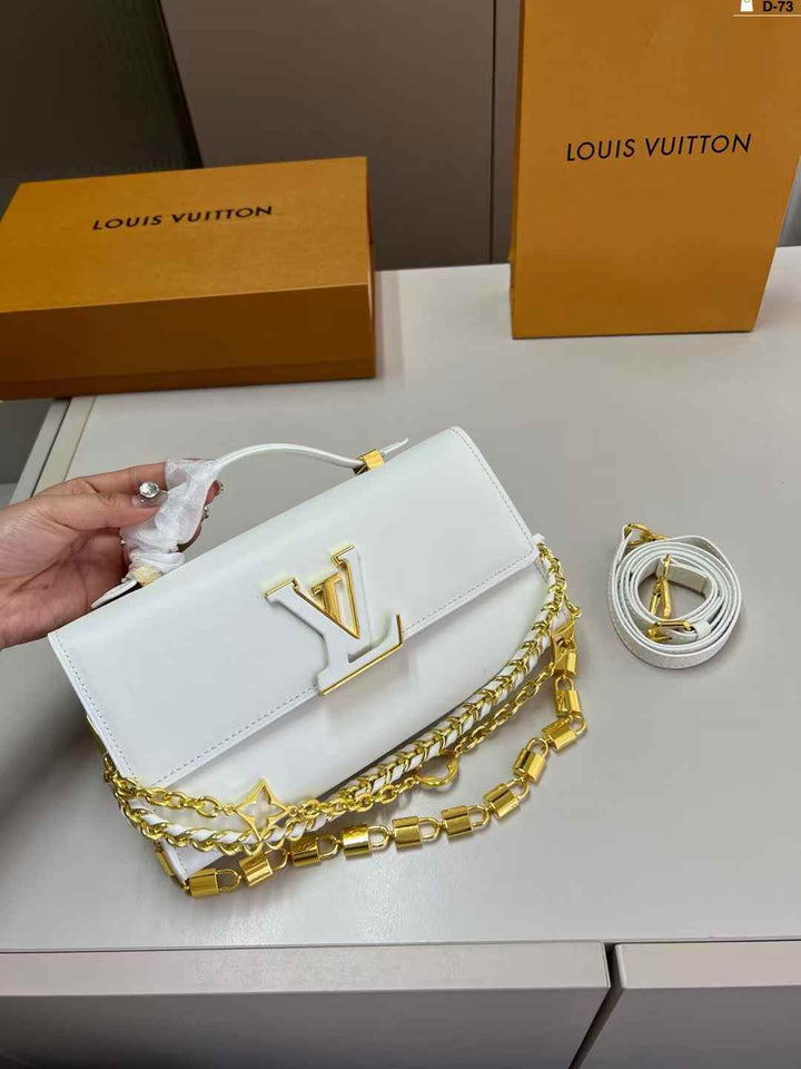 Wallet Chain Capucines