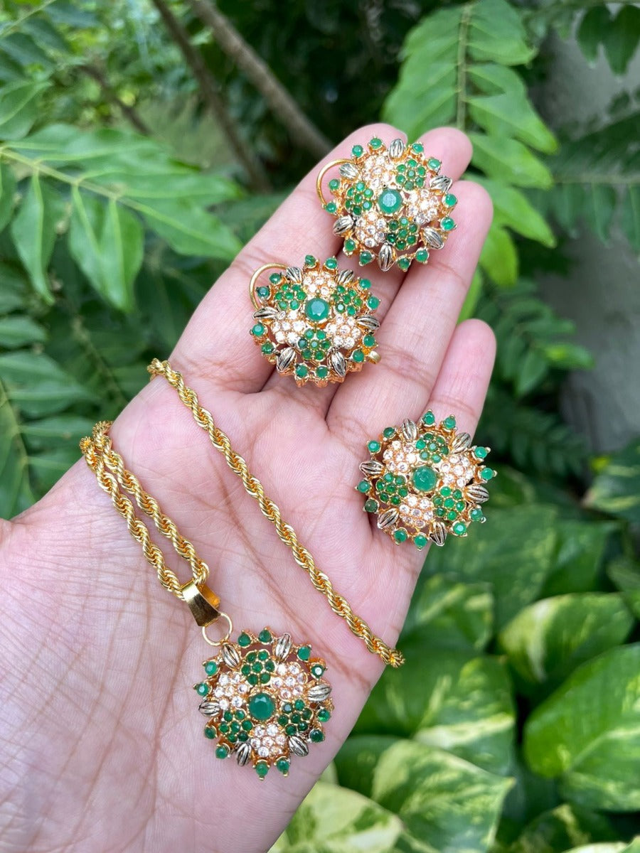 Trendy Pendant Set