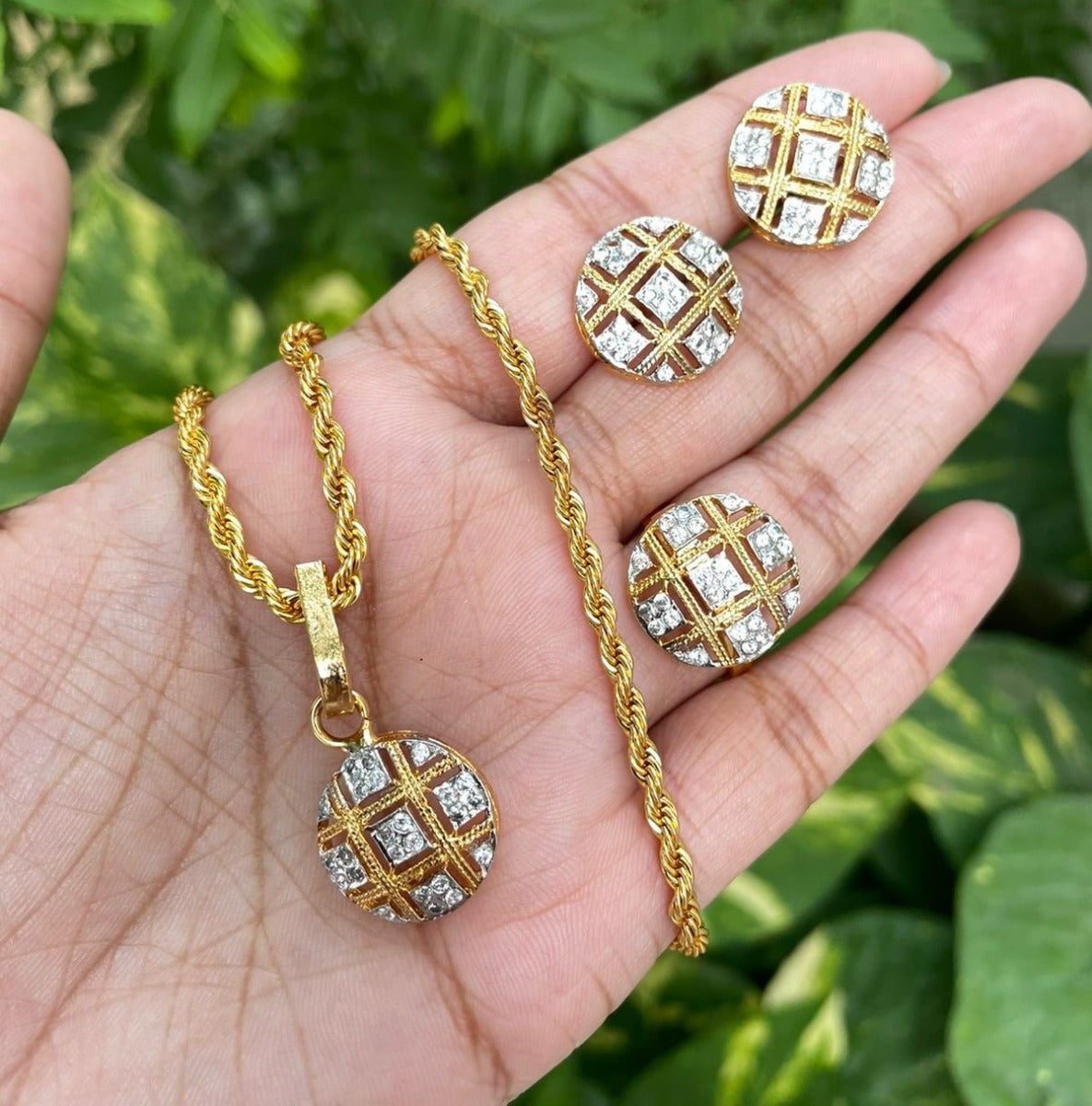 Gold Plated Pendant Set Design