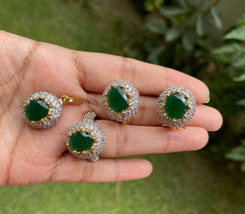 Zircon Pendant Set